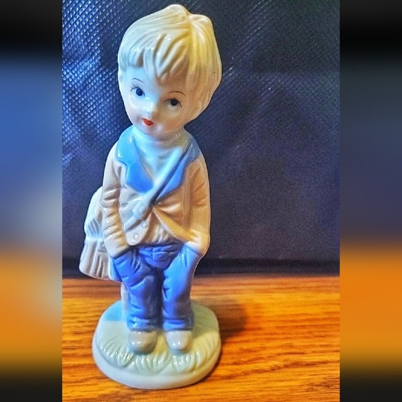 Vintage 1960s Boys Girl Hummel Like Ceramic Ornaments Figurines Made in Korea 3 - Picture 8 of 9